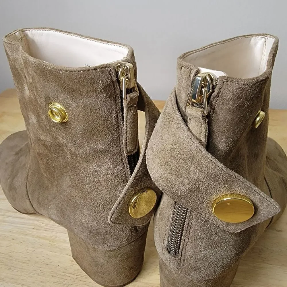 Nine West Quarryn Suede Zipper Back Snap Heeled Ankle Boots Tan Size 6.5